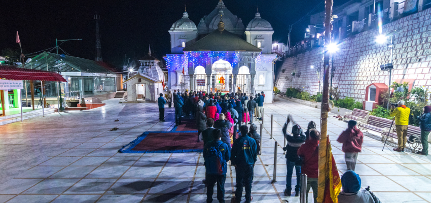 Char dham Yatra By Sedan