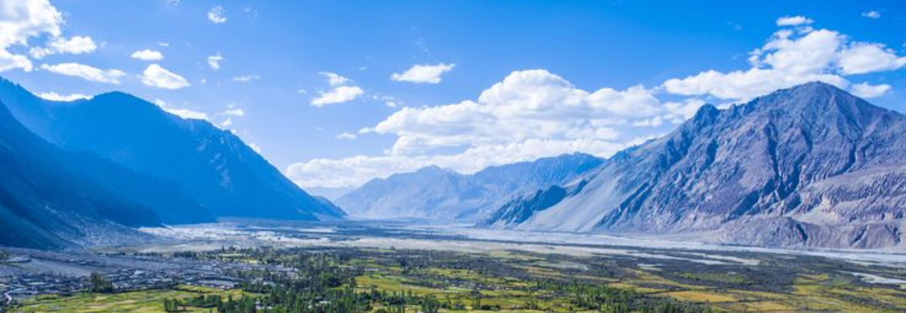 Leh Tour Packages promotional banner